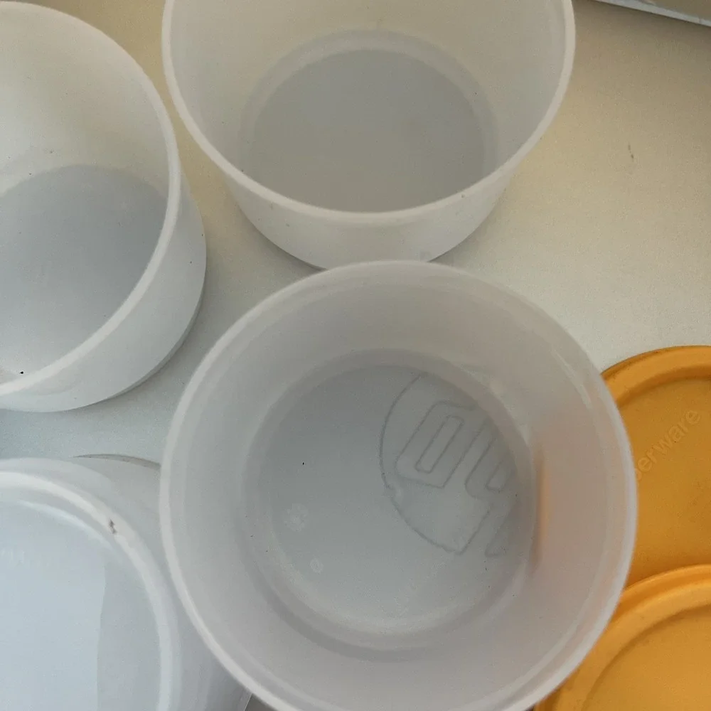 Tupperware Orange Snack Cups #4914B-7 Set of 4 Cups W/ 3 Mini Lids